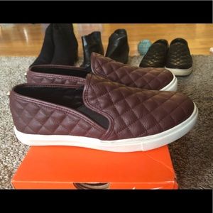 Steve Madden  Ecentrcq quilted slip on sneaker